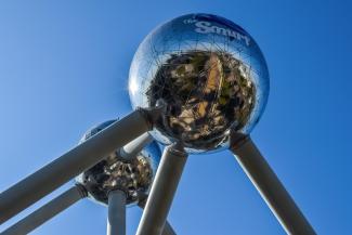 atomium-3590678_1920.jpg