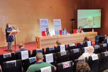 Laura Nieto, Nava Castro, Rosa Quinta, Mª del Carmen Vázquez e Juan Ignacio Gandarias.jpg