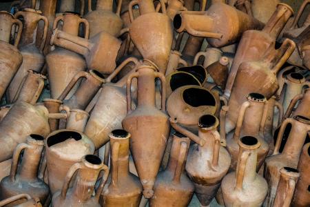 amphorae-g32ed921fe_1920.jpg