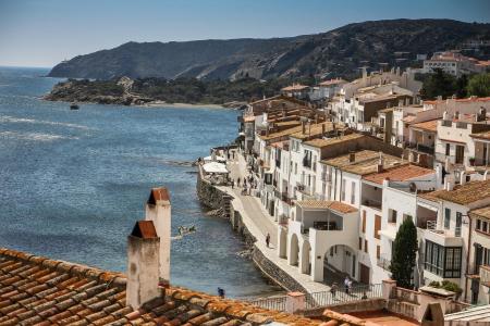 cadaques-gbd1029372_1920.jpg