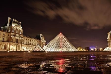 louvre-1868203_1920.jpg