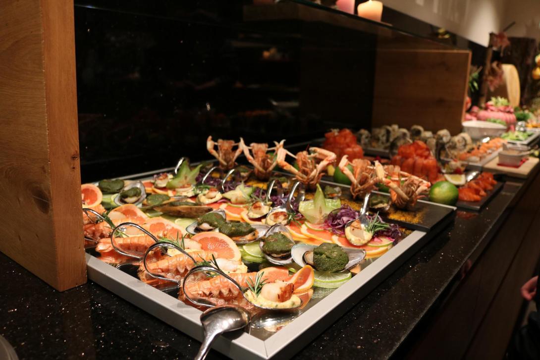 buffet-g7ba8f97f6_1920.jpg