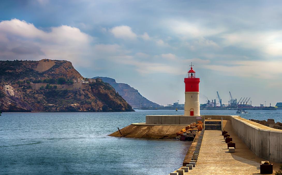 lighthouse-christmas-cartagena-murcia-3779709_1920.jpg