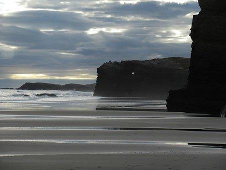 playa catedrales.jpg